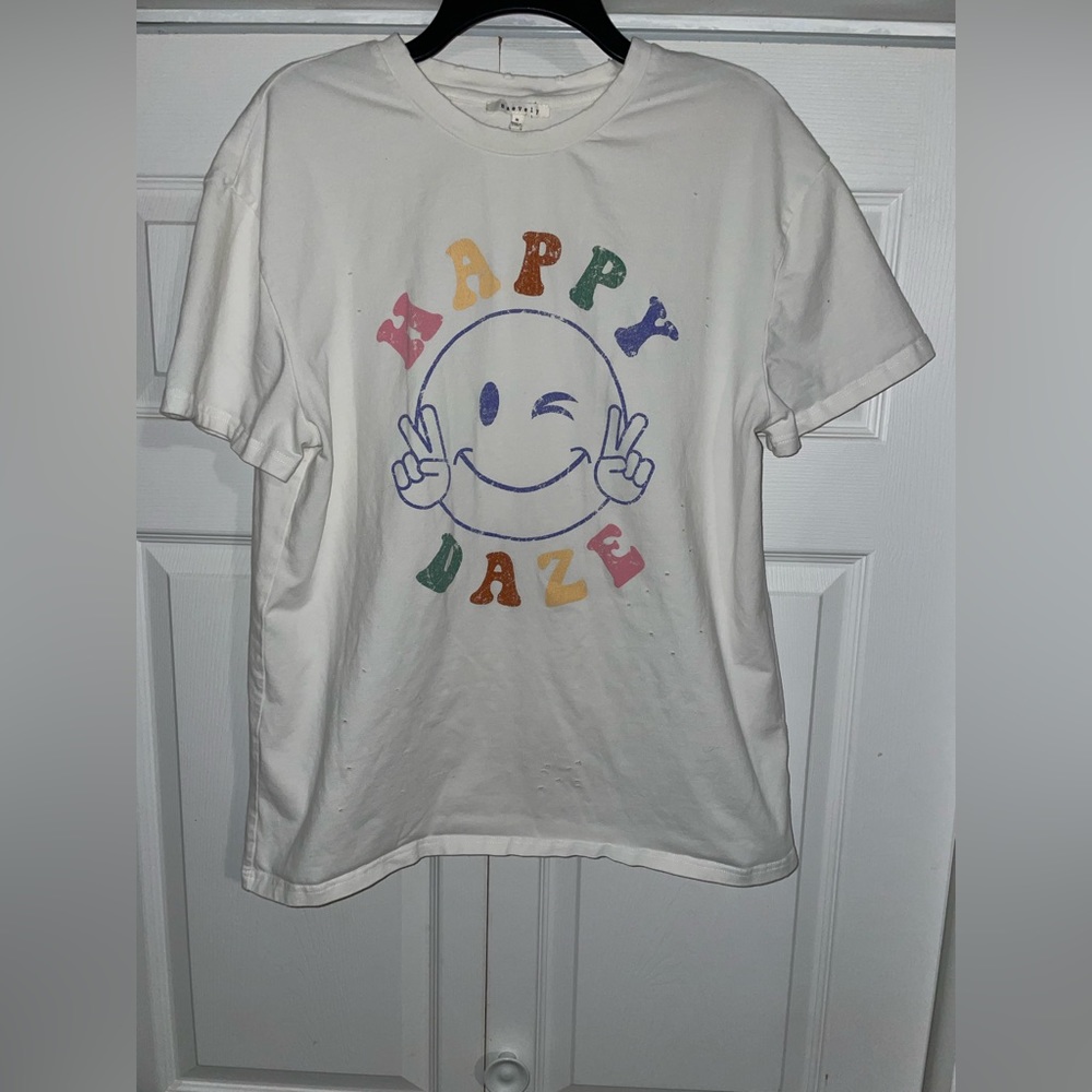 Happy Daze t shirt.